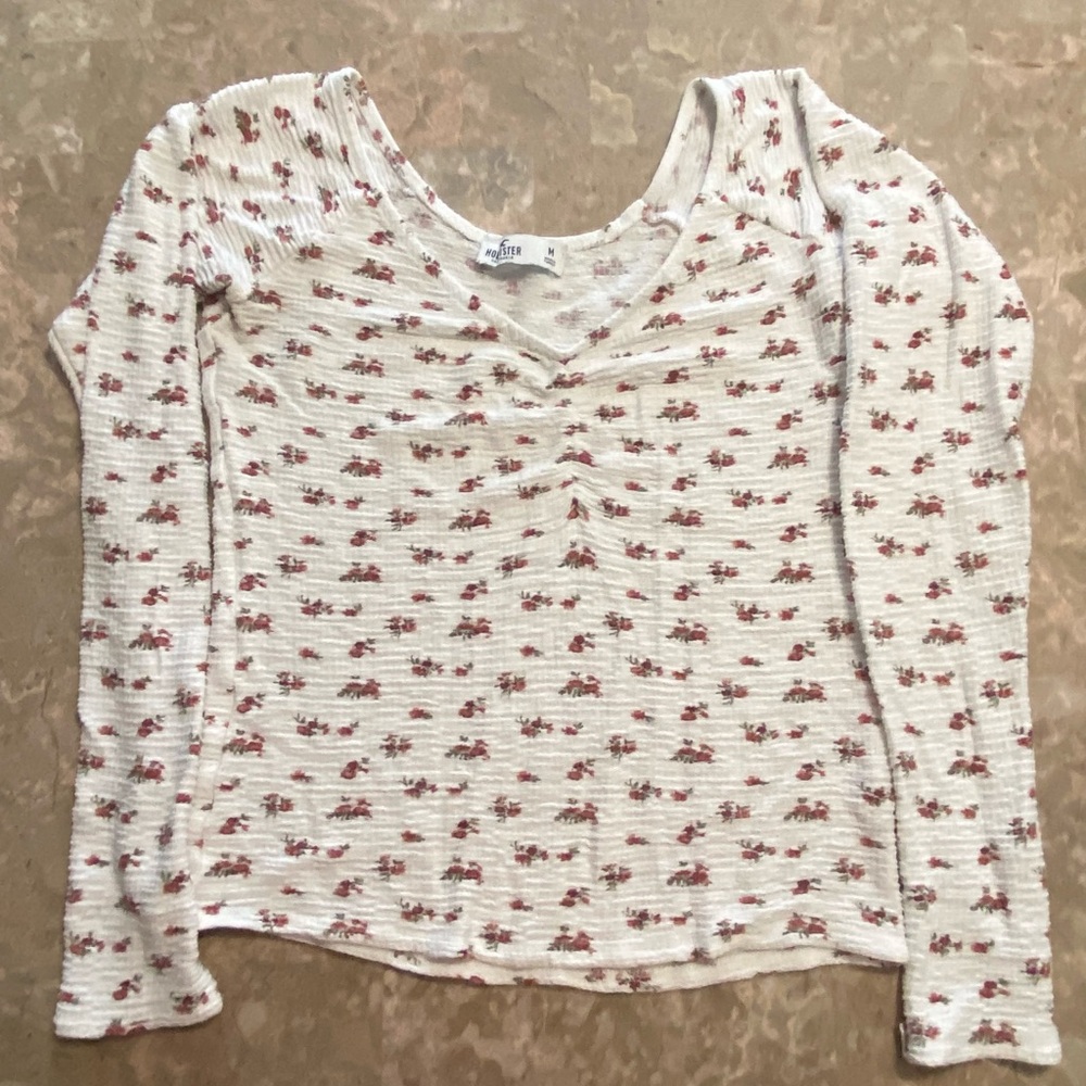 Hollister Cream and Red Floral V-Neck Blouse